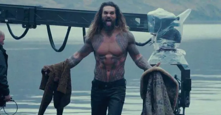 Liga Da Justi A Zack Snyder Divulga Nova Foto De Jason Momoa Como