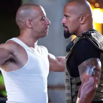 Por quê o The Rock levanta a sobrancelha? #therock