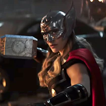 Thor: Amor e Trovão  Russell Crowe testou dois sotaques diferentes para  Zeus