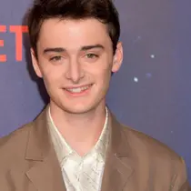 Ator Noah Schnapp, de 'Stranger Things', se declara gay - Guia Gay