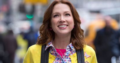 Ellie Kemper apologizes after attending a dance at an ...