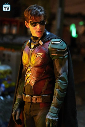 DC Universe  Robin é destaque em novas imagens da série Titãs