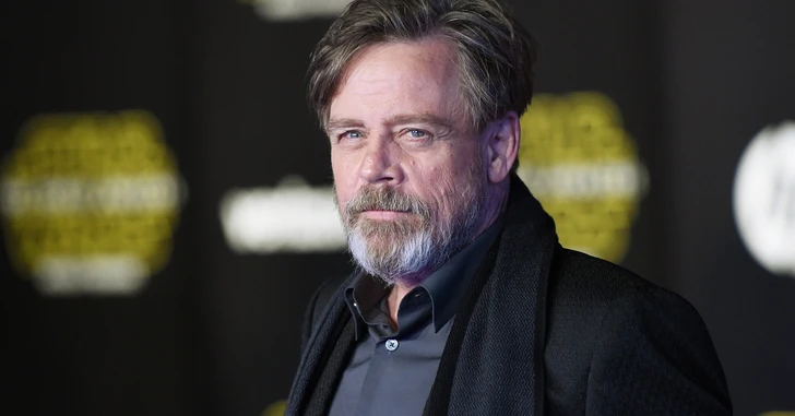 Mark Hamill diz que filmes de super-heróis precisam de histórias