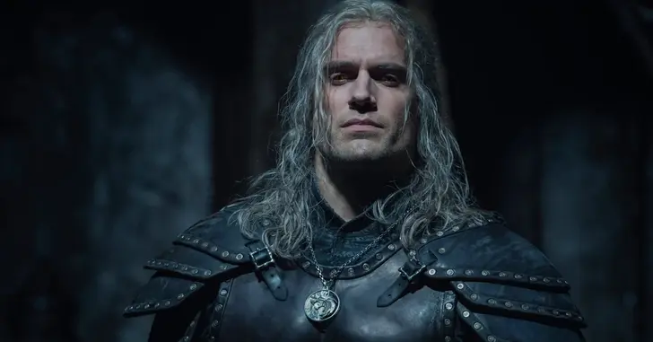 Elenco de The Witcher comenta o treinamento de Liam Hemsworth no