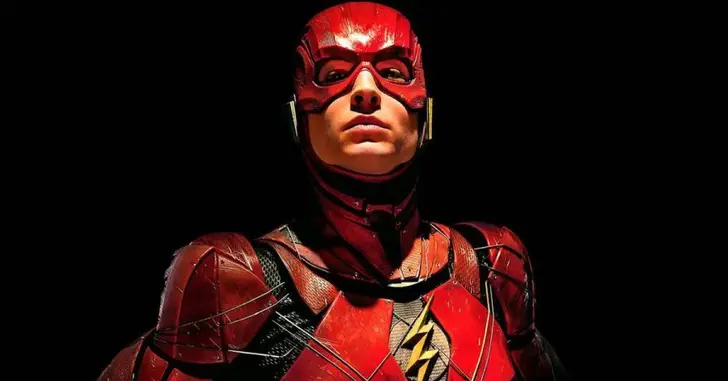 Henry Cavill já assistiu The Flash e amou o filme da DC