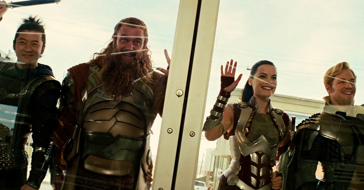 Thor – Ragnarok é uma comédia com aventura. E funciona! - UNIVERSO HQ