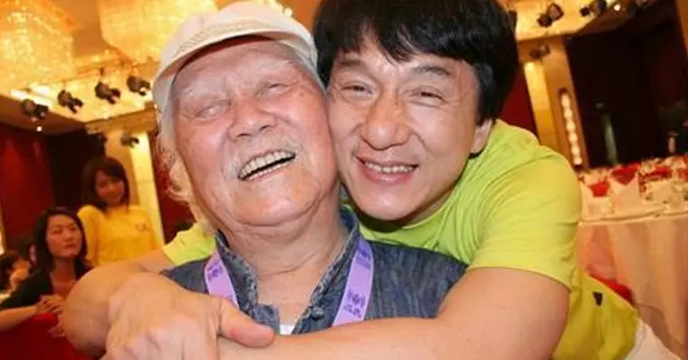 crianças de hoje nunca saberão comoé repeti com o tio do jackie chan umo-bu-  gai-fei-di-tal Resporot! 다 Retweetar ☆ Curtir Has @SrTerrorista 