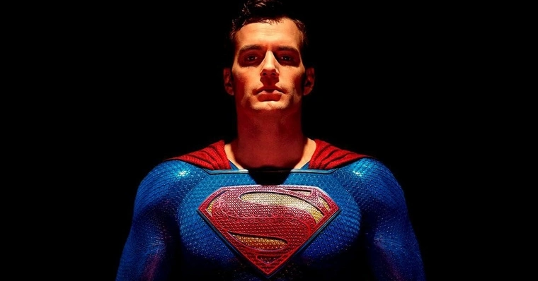 Henry Cavill quer inspirar os fãs em próximos filmes do Superman