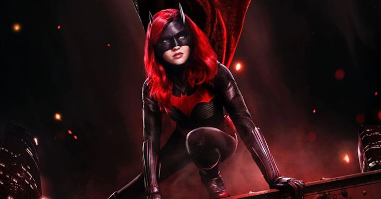 Batwoman: elenco e Warner rebatem acusações de Ruby Rose - Giz Brasil