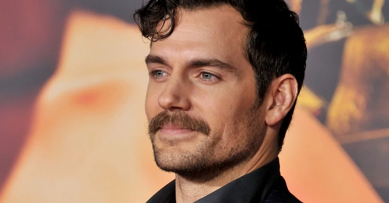 Henry Cavill tem 1,85 de altura?