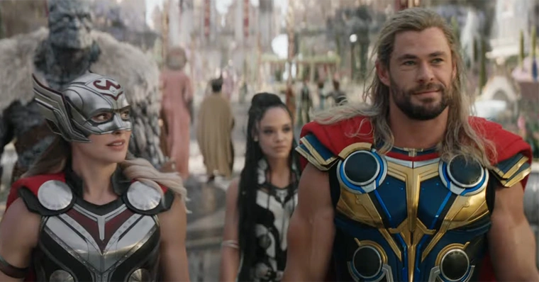 Você notou que a filha de Chris Hemsworth apareceu em 'Thor: Amor